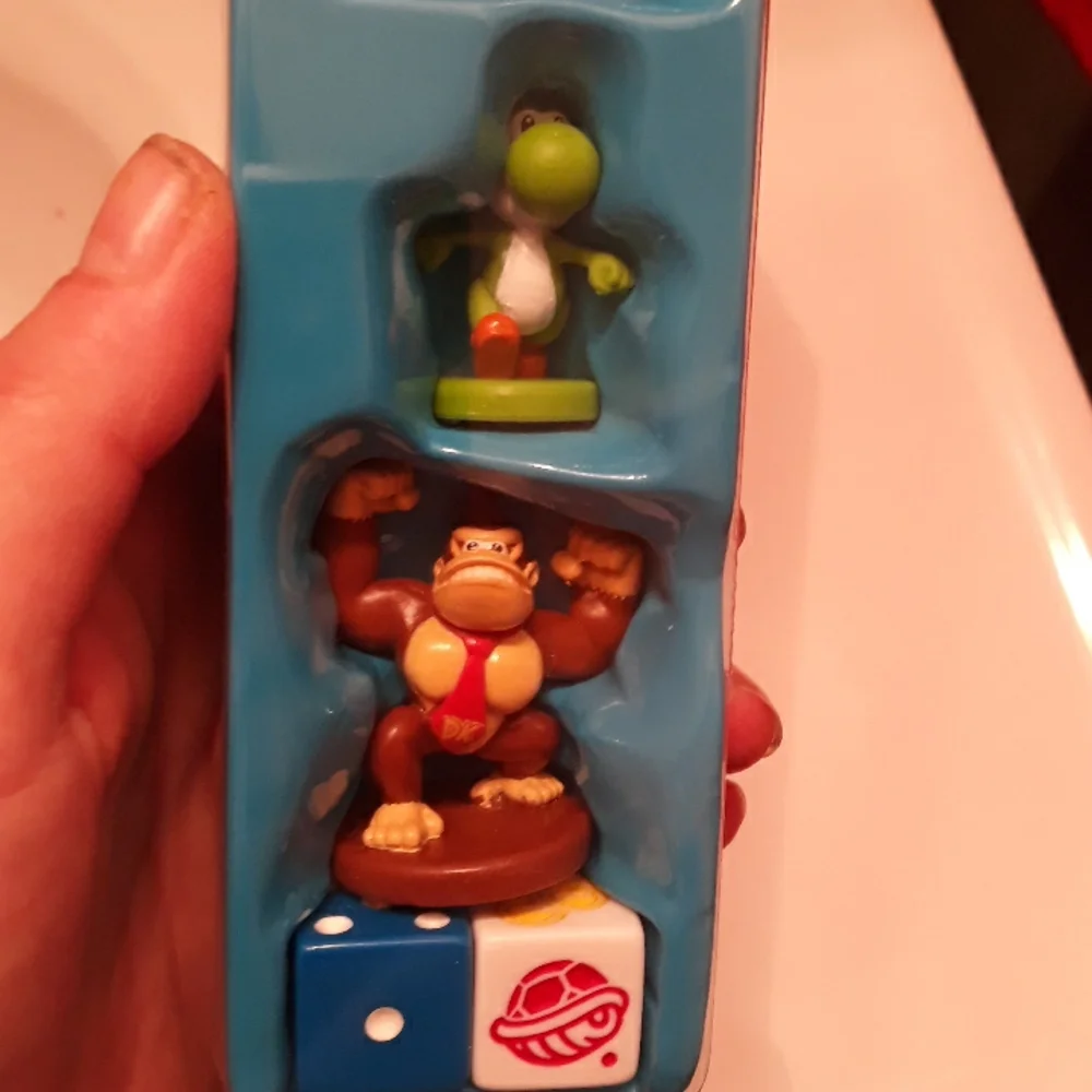 Monopoly Gamer Board Game, excellent condition, pieces new in plastic - Picture 6 of 13